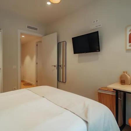 Apartment Casa Carlit - 1 Bedroom Near Plaza Tetuan Barcelona